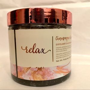 Manna Kadar Champagne Charcoal Body Scrub